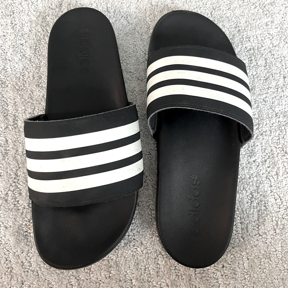 Black Adidas slides - Picture 1 of 3